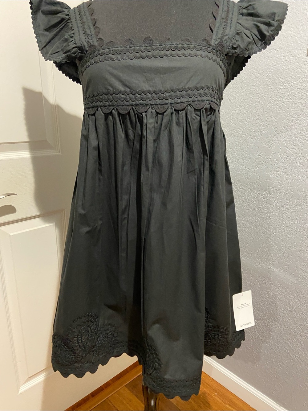 NWT Juliet Dunn Black Ruffle Sleeve Sundress - Picture 3 of 11